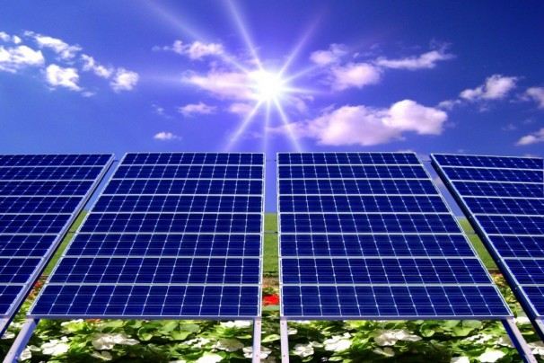 Le Groupe Zergoun va lancer une usine de panneaux photovoltaïques de 160 MW