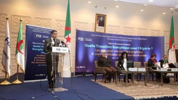 Des spécialistes appellent à accélérer la transition énergétique en Algérie