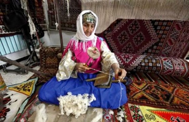 Une association d’Oum El Bouaghi ressuscite l’art de la confection des tapis berbères