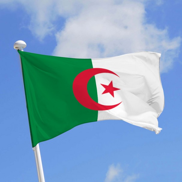 La liste de postes de responsabilités exigeant la nationalité algérienne exclusive fixée