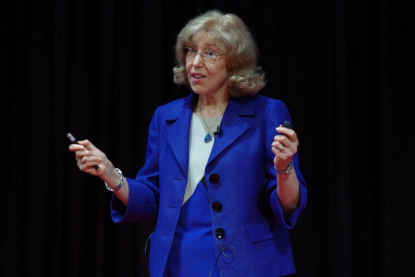 Nora BERRAH, une sommité de la physique aux USA